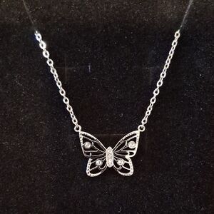 Kaznlman 18k Silver Delicate Silver‎ Butterfly Pendant Necklace